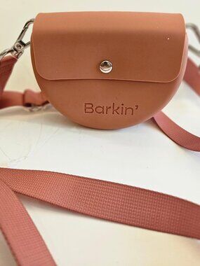 Barkin treat pouch in terracotta, made from food-grade silicone w magnetic closu